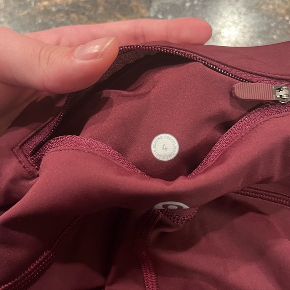 Lululemon speed wunder leggings 28” *speckled shine (garnet) size 4 - Picture 4 of 5